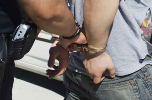 யாழ் – புன்னாலைக்கட்டுவனில் போதை மாத்திரைகளுடன் ஒருவர் கைது!